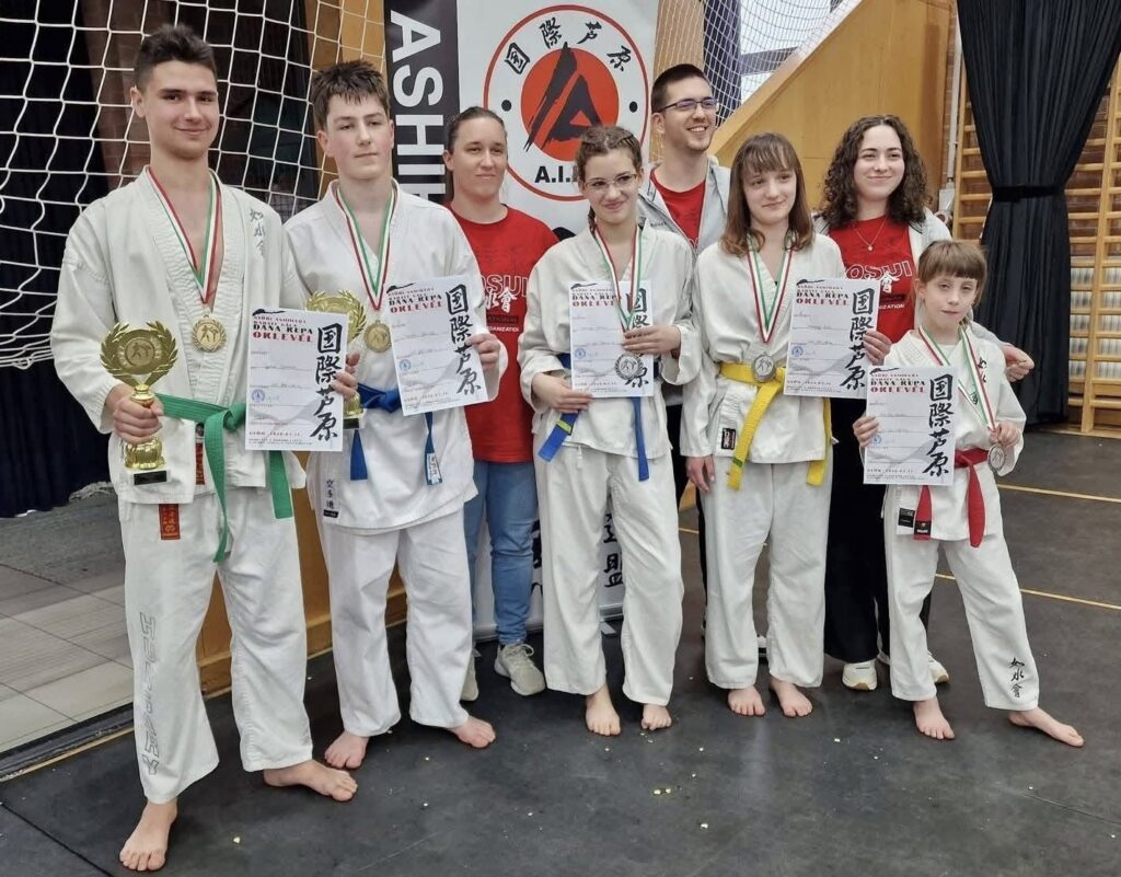 国際如水ハンガリー🇭🇺メンバーから、大会好成績報告が届きました。

日本勢🇯🇵も、より一層頑張りましょう！！